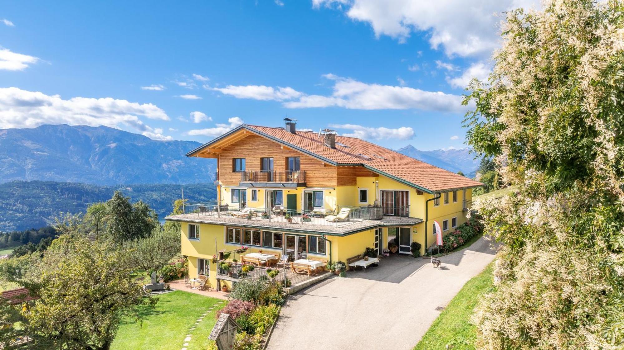 Bio- Und Vitalbauernhof Bacherhof Millstatt Exterior photo